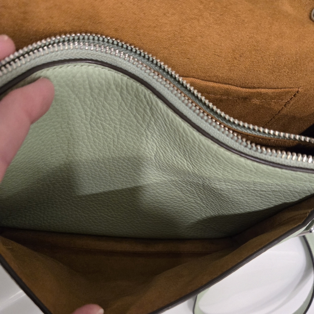 Coach 2023 Klare Chain Crossbody 25 Pistachio Leather Bag - Picture 11 of 16